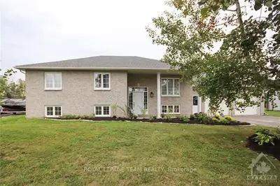 1588 SCOTTANNE Street, Greely - Metcalfe - Osgoode - Vernon and Area, ON K4P 1R3