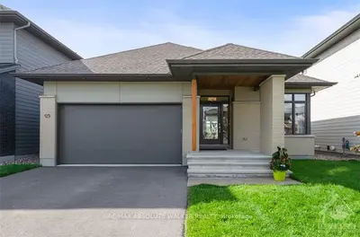 125 CAMBIE Road, Blossom Park - Airport and Area, ON K1X 0A6