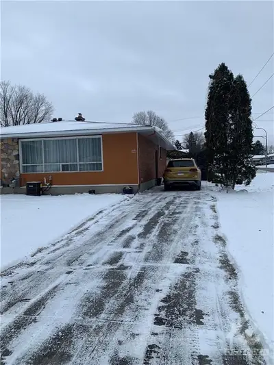 142A FIELDROW Street, Meadowlands - Crestview and Area, ON K2G 2Y9
