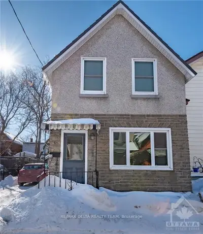 12 HILDA Street, West Centre Town, ON K1Y 2A9