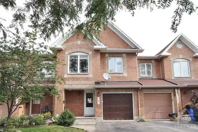 527 Woodchase Street, Kanata, On K2w 1j2