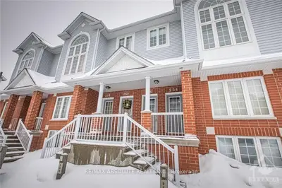 256 GERSHWIN, Bells Corners and South to Fallowfield, ON K2H 1G5