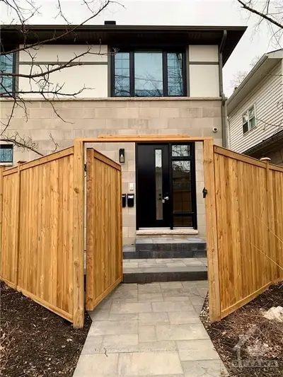 266 IONA Street A, Westboro - Hampton Park, ON K1Z 7B7
