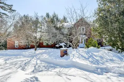 11 SPRING CRESS Drive, Bells Corners and South to Fallowfield, ON K2R 1A8