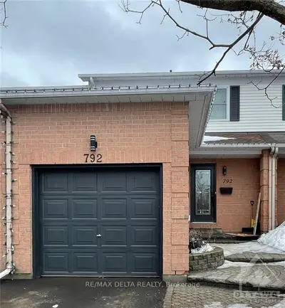 792 CLEARCREST Crescent, Orleans - Cumberland and Area, ON K4A 3A8