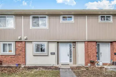 3917 OLD RICHMOND Road B, Bells Corners and South to Fallowfield, ON K2H 8T9