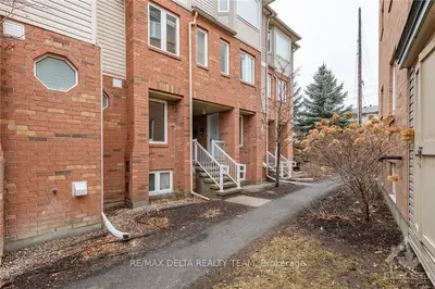105 TALL PINES, South of Baseline to Knoxdale, ON K2H 1H1
