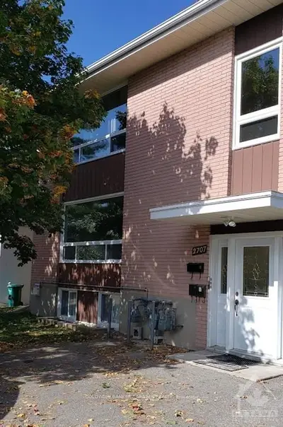 2707 Priscilla Street, Britannia - Lincoln Heights and Area, ON K2B 7E1
