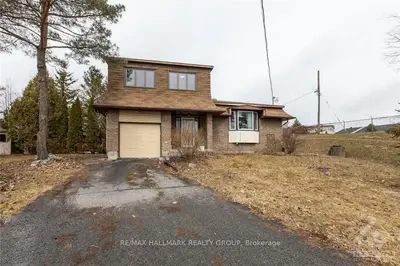 2971 FONTAINE Place, Clarence-Rockland, ON K4K 1A6