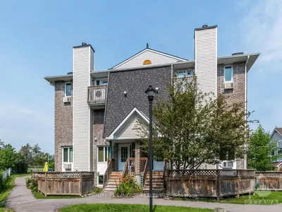 7 TIMBERVIEW Way 5, Bells Corners and South to Fallowfield, ON K2H 9M5