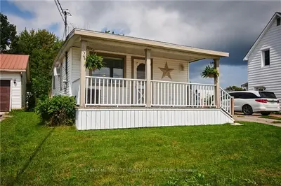 24 ASTROLABE Road, Whitewater Region, ON K0J 1K0