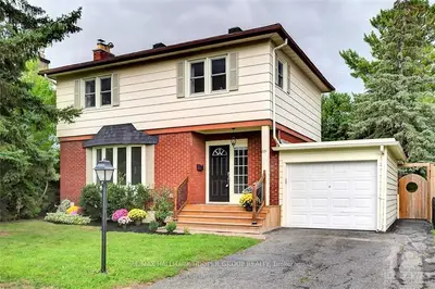 881 CHAPMAN Boulevard, Elmvale Acres and Area, ON K1G 1V1