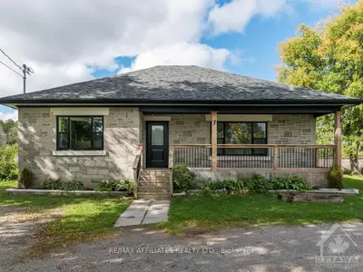 60 UNION Street, Montague, ON K7A 4S7