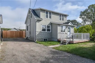 3245 Petawawa Boulevard, Petawawa, ON K8H 1X8