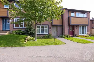 157 HUNTRIDGE, Hunt Club - Windsor Park Village and Area, ON K1V 9J3