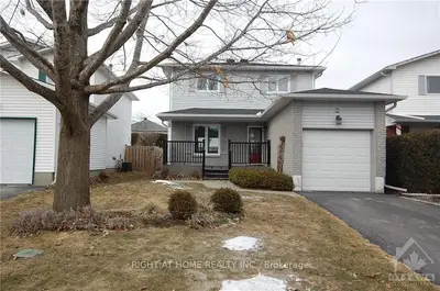 697 Levac Drive, Orleans - Cumberland and Area, ON K4A 2R3