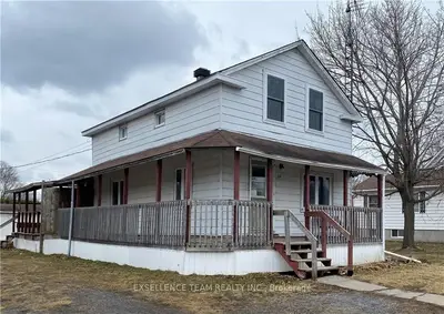 32 ELM Street, South Stormont, ON K0C 1M0