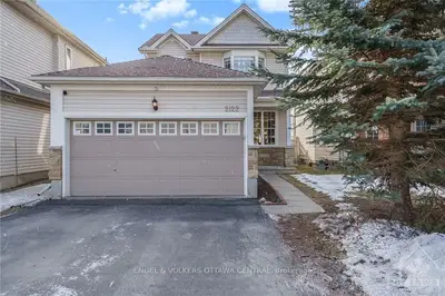 2122 HALLENDALE Street, Orleans - Cumberland and Area, ON K4A 4S1