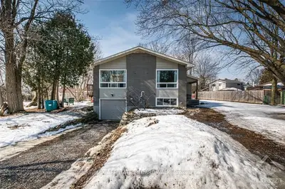 5268 HILLCREST Drive, Manotick - Kars - Rideau Twp and Area, ON K4M 1E9
