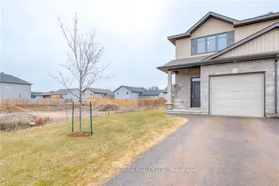 24 MCNAMARA Street, Petawawa, ON K8H 0C4