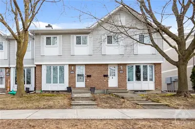 6652 SAPINIER Street, Orleans - Convent Glen and Area, ON K1C 6V1