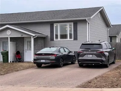 23 RENFREW Street, Petawawa, ON K8H 0A5