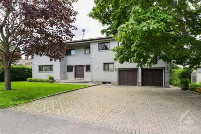 1386 LEXINGTON Street, Mooneys Bay - Carleton Heights and Area, ON K2C 1R9