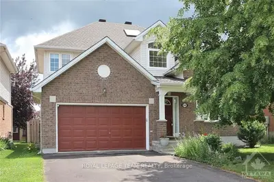 848 GIANT CEDARS Crescent, Blossom Park - Airport and Area, ON K1V 1P1