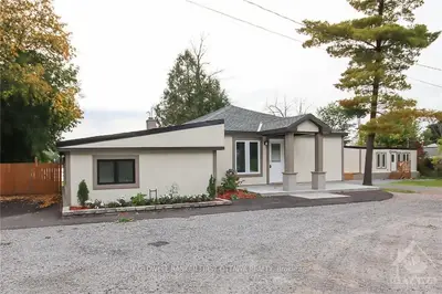 1850 E RIVER Road, Manotick - Kars - Rideau Twp and Area, ON K4M 1B4