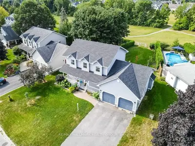 17 REGAL Crescent, Stittsville - Munster - Richmond, ON K0A 2Z0