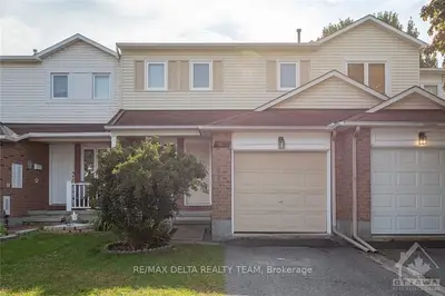 1971 SUNLAND Drive, Orleans - Cumberland and Area, ON K4A 3T1