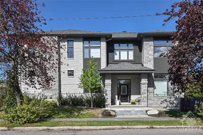 2284 Braeside Avenue, Alta Vista and Area, ON K1H 7J6