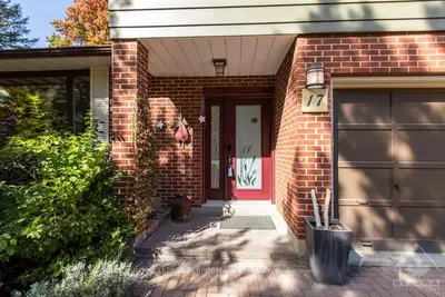 17 REVOL Road, Tanglewood - Grenfell Glen - Pineglen, ON K2G 0B8