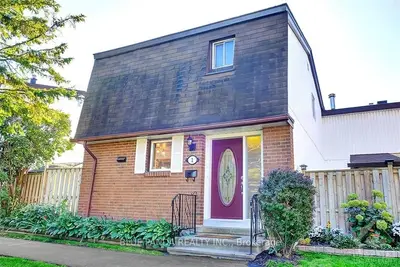 2210 LOYOLA Avenue 2, Beacon Hill North - South and Area, ON K1J 8H5