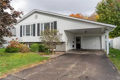 203 MARKET Street, Pembroke, ON K8A 8P1