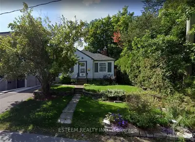 574 EDISON Avenue, Carlingwood - Westboro and Area, ON K2A 1V4