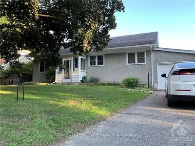 160 MOUNTBATTEN Avenue, Alta Vista and Area, ON K1H 5V7
