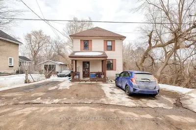 433 MUNRO Street, Pembroke, ON K8A 4T4
