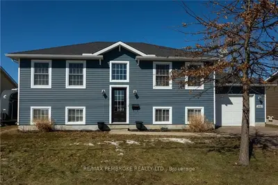 1083 VICTORIA Street, Petawawa, ON K8H 2E3