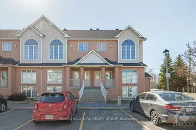 1701 BLOHM Drive 8, Hunt Club - South Keys and Area, ON K1G 6N6