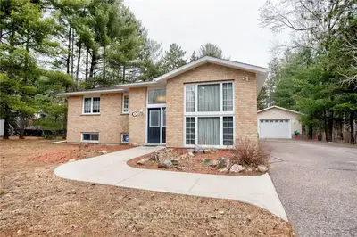 21 JAMIE Crescent, Petawawa, ON K8H 3N2