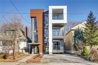 9 GILCHRIST Avenue 3, Tunneys Pasture and Ottawa West, ON K1Y 0M7