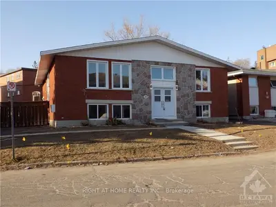 205 Lavergne Street 1, Vanier and Kingsview Park, ON K1L 5E4
