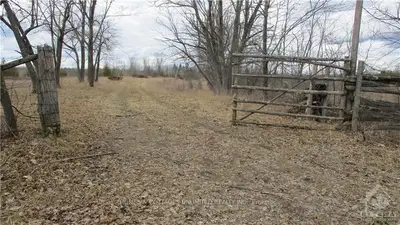 00 DWYER HILL Road, Stittsville - Munster - Richmond, ON K0A 1B0