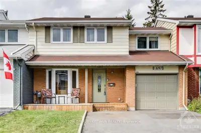 1697 HARVEST Crescent, Orleans - Convent Glen and Area, ON K1C 1V3