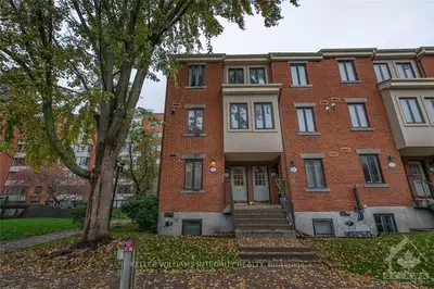32 CRISPIN, Manor Park - Cardinal Glen and Area, ON K1K 2T8