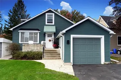 8 CRAWFORD Street, Brockville, ON K6V 1S1