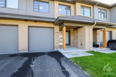 1054 LUNAR GLOW Crescent, Blossom Park - Airport and Area, ON K4M 0J9
