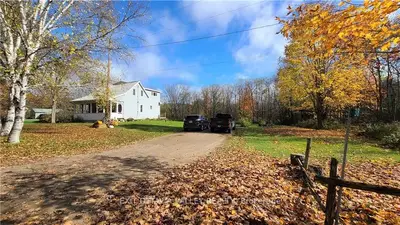 38 Meath Hill Road, Whitewater Region, On K8a 6w3