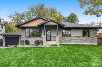 1049 BAKERVALE Drive, Carlington - Central Park, ON K1Z 6P1